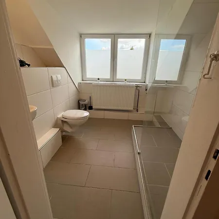Zentrale In Mit Parkplaetzen Daire