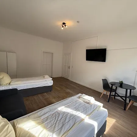 Daire Zentrale In Mit Parkplaetzen *