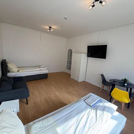 Zentrale In Mit Parkplaetzen Neumünster