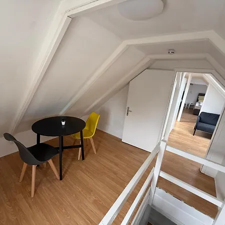 Daire Zentrale In Mit Parkplaetzen