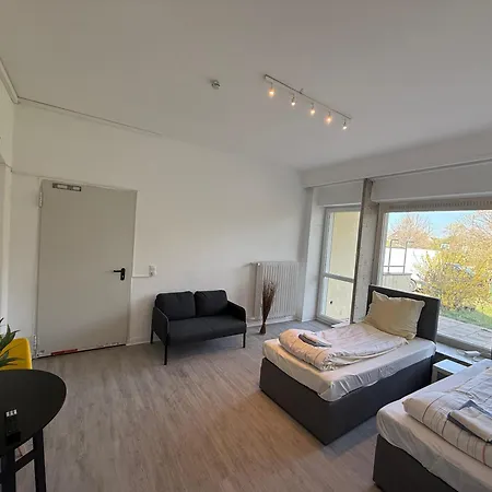 Daire Zentrale In Mit Parkplaetzen Neumünster