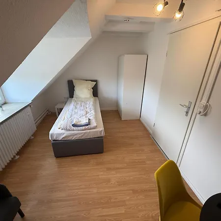 Daire Zentrale In Mit Parkplaetzen