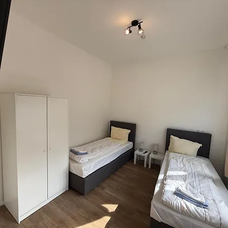 Daire Zentrale In Mit Parkplaetzen