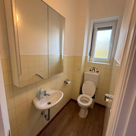 Zentrale In Mit Parkplaetzen Daire *