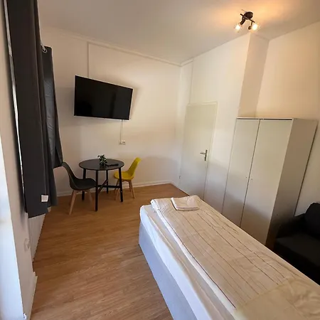 شقة Zentrale In Mit Parkplaetzen