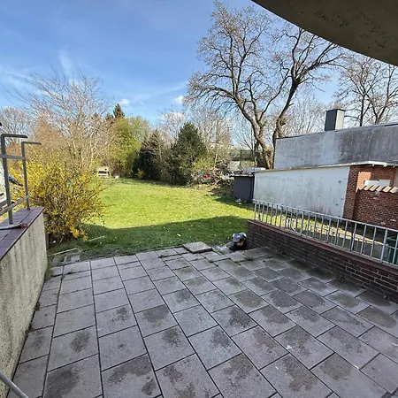 Zentrale In Mit Parkplaetzen شقة نومنستر